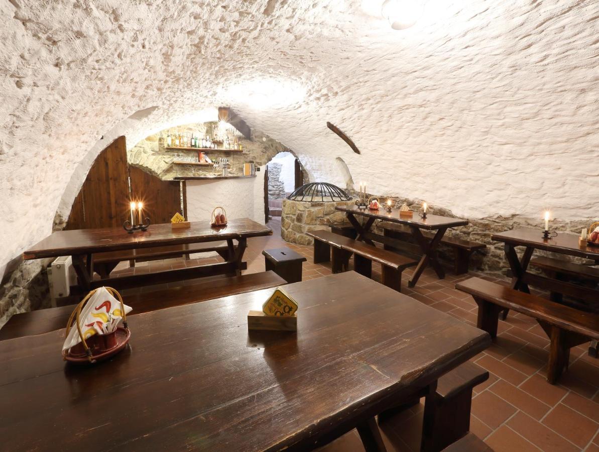Penzion Na 15. Poledniku Hotell Jindřichŭv Hradec Exteriör bild