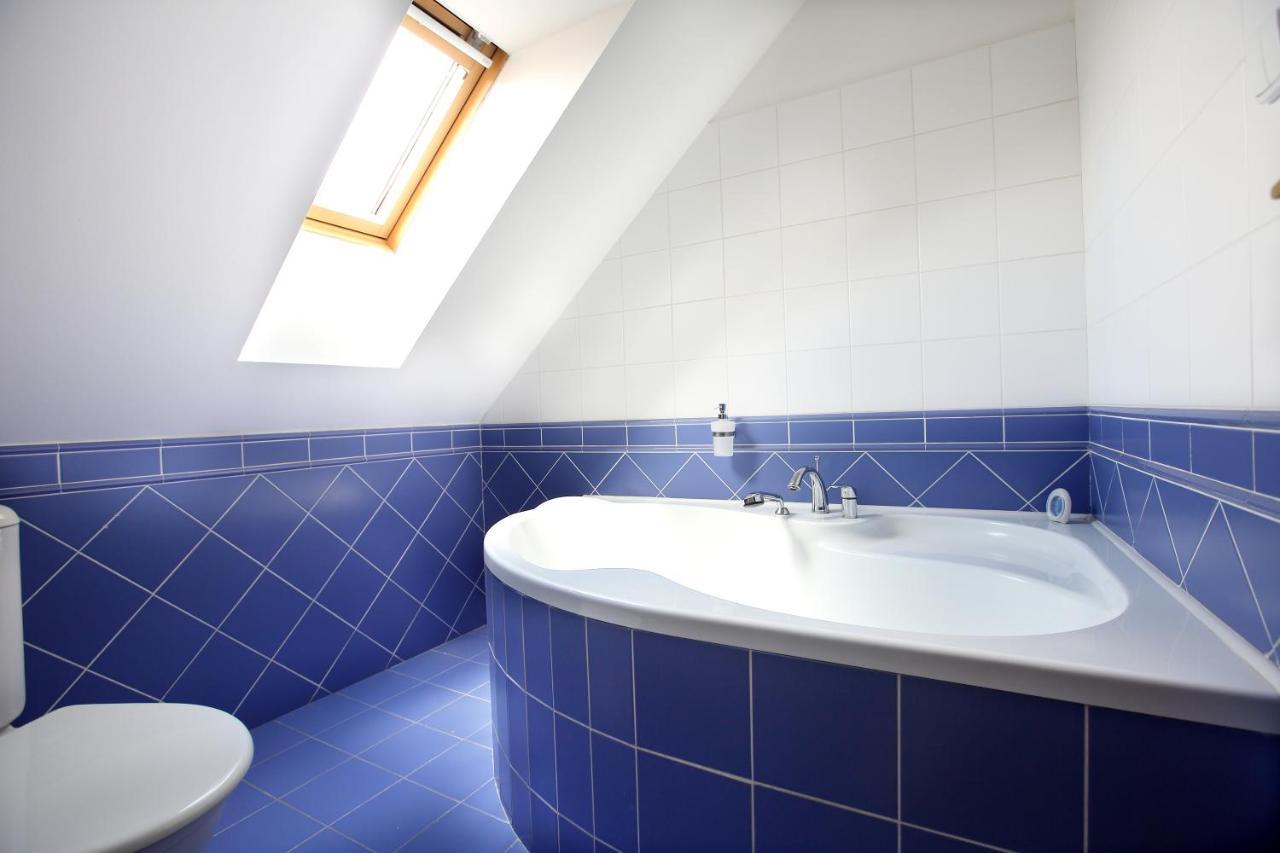 Penzion Na 15. Poledniku Hotell Jindřichŭv Hradec Exteriör bild